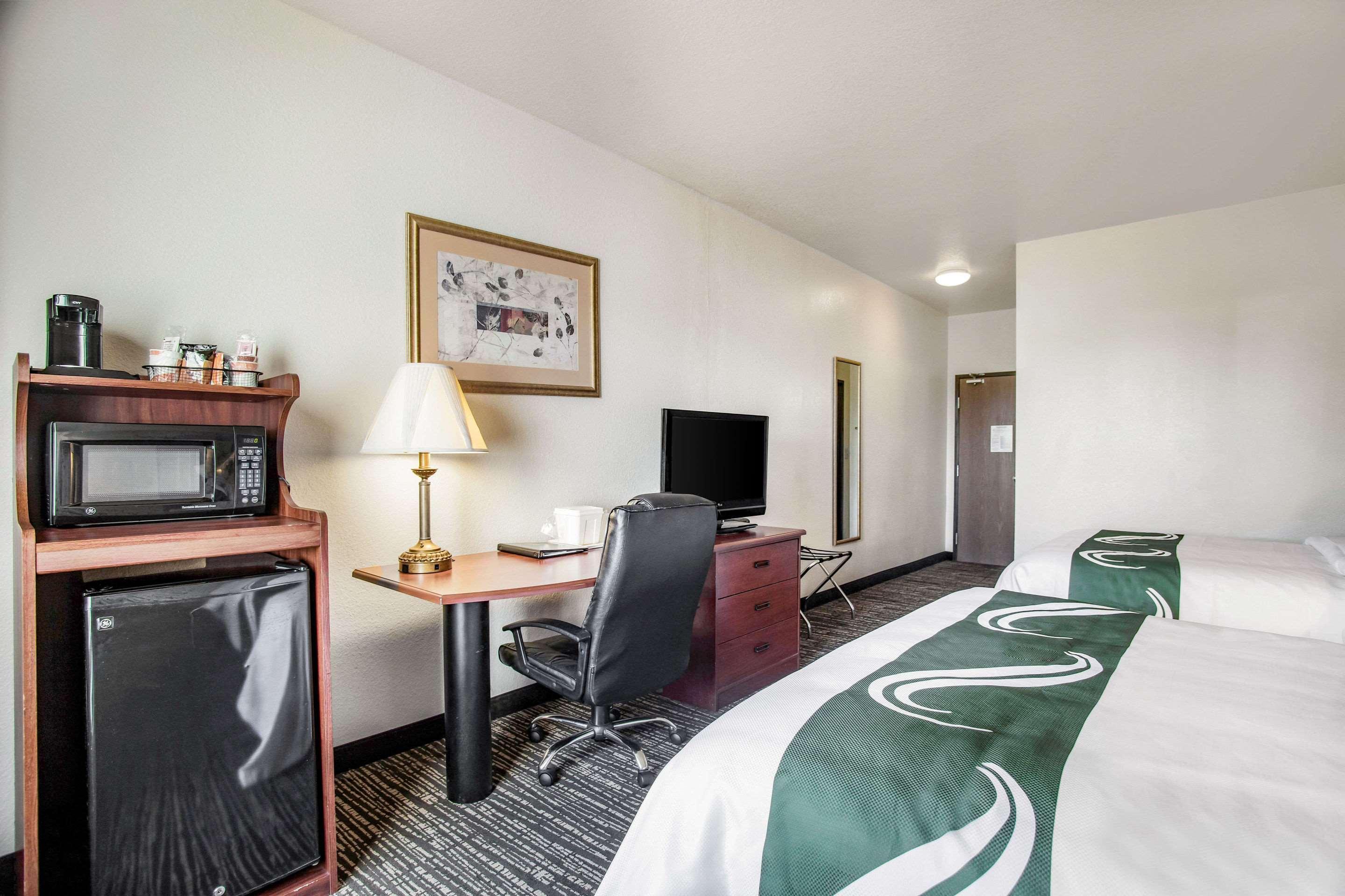 Quality Inn Parsons North Exteriör bild