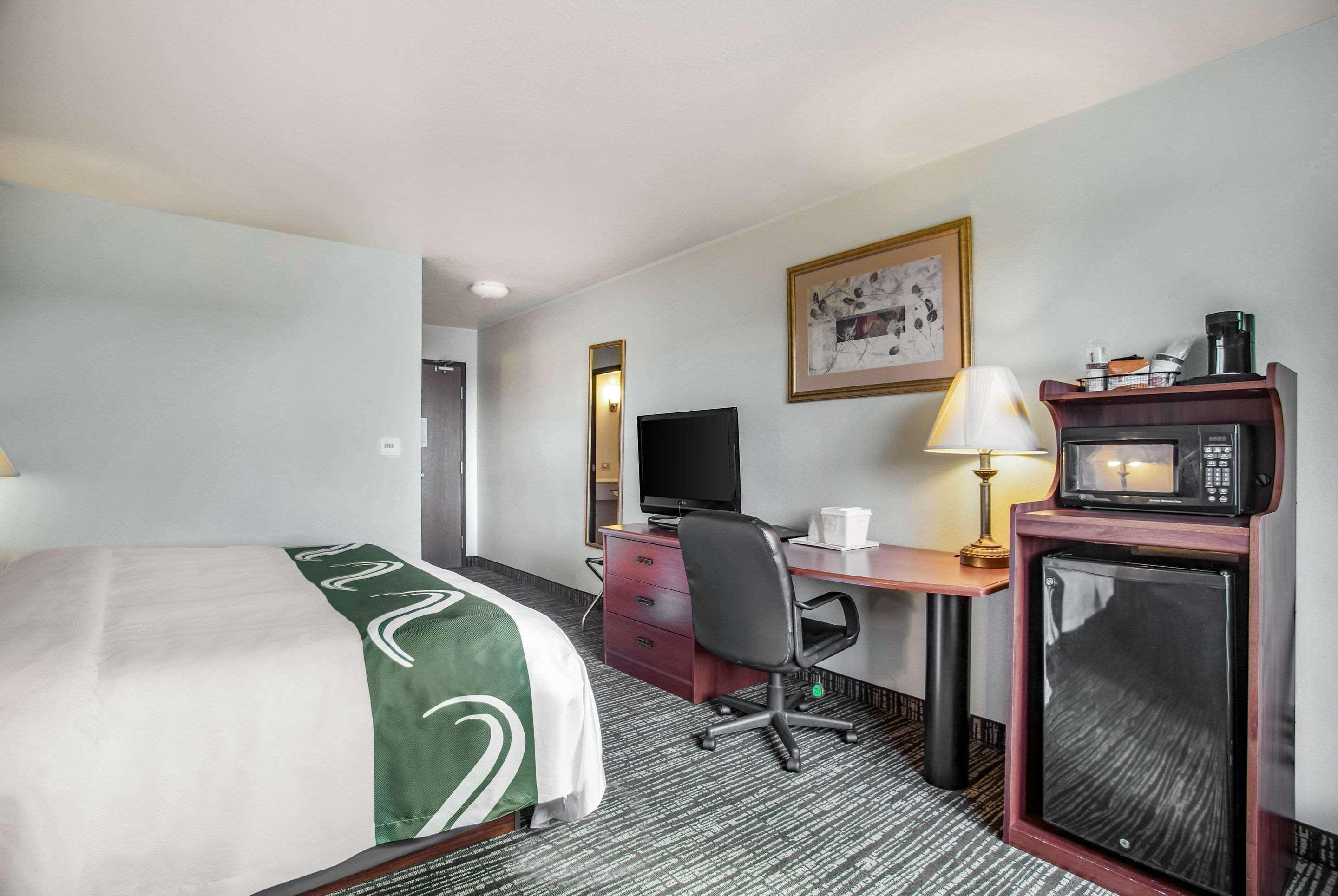 Quality Inn Parsons North Exteriör bild