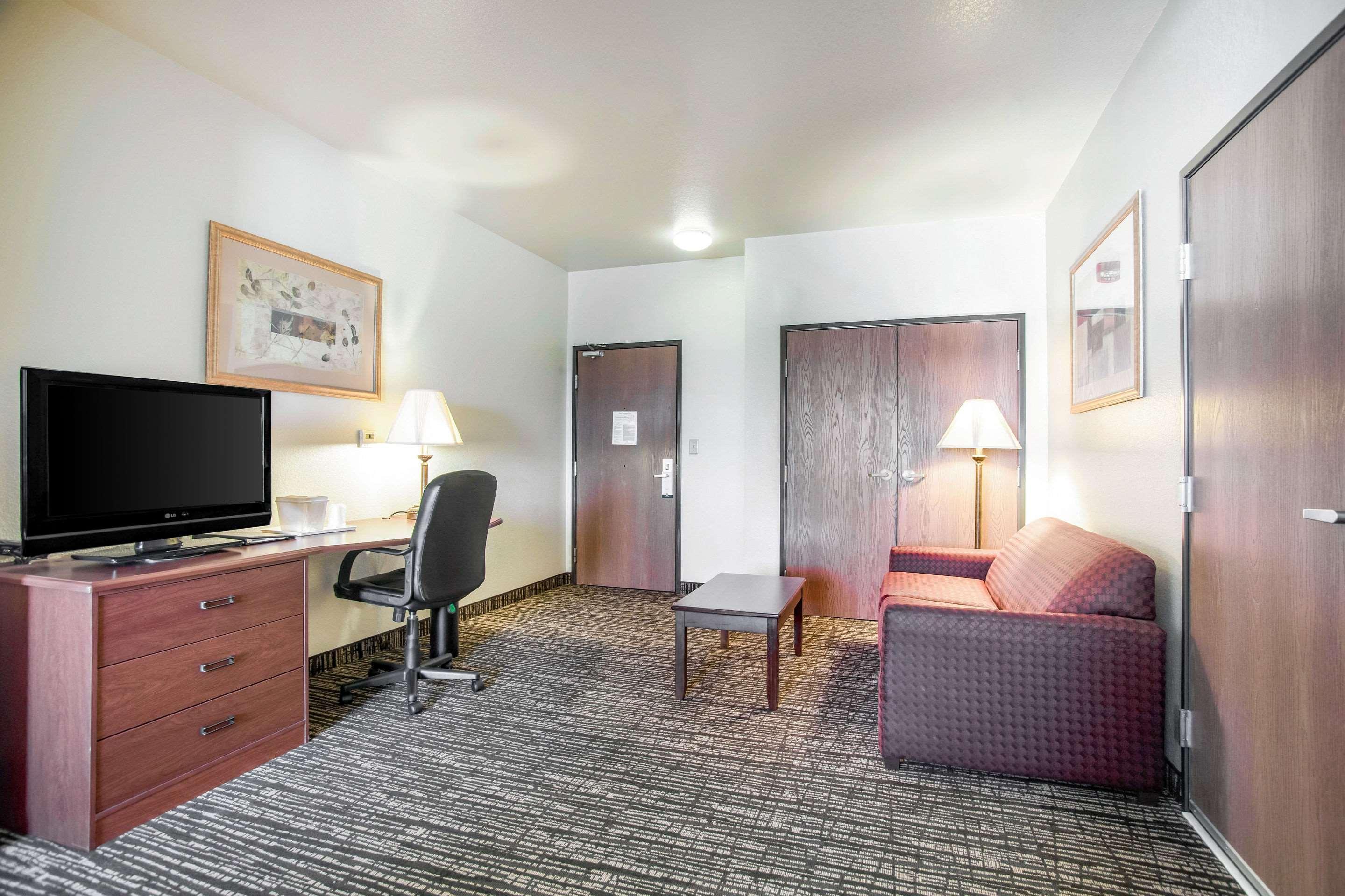 Quality Inn Parsons North Exteriör bild