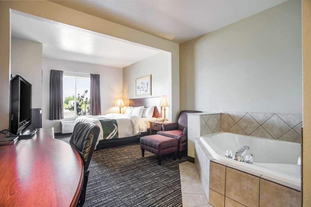Quality Inn Parsons North Rum bild